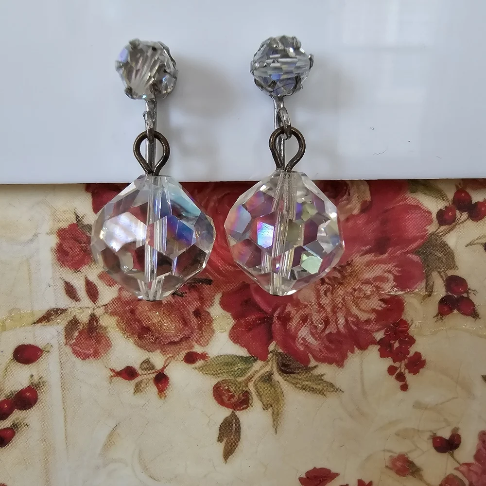 Vintage 1950s Aurora Borealis Crystal Drop Clip-On Earrings Iridescent AB Glass